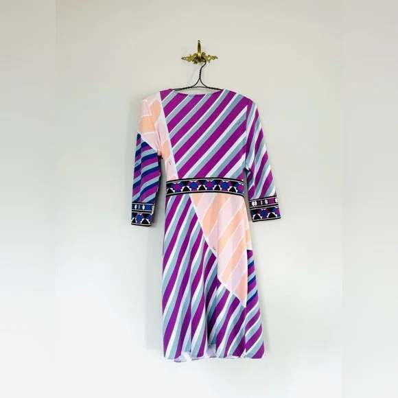 Vintage Emilio Pucci wrap dress 3/4 sleeve lots of stretch in classic print